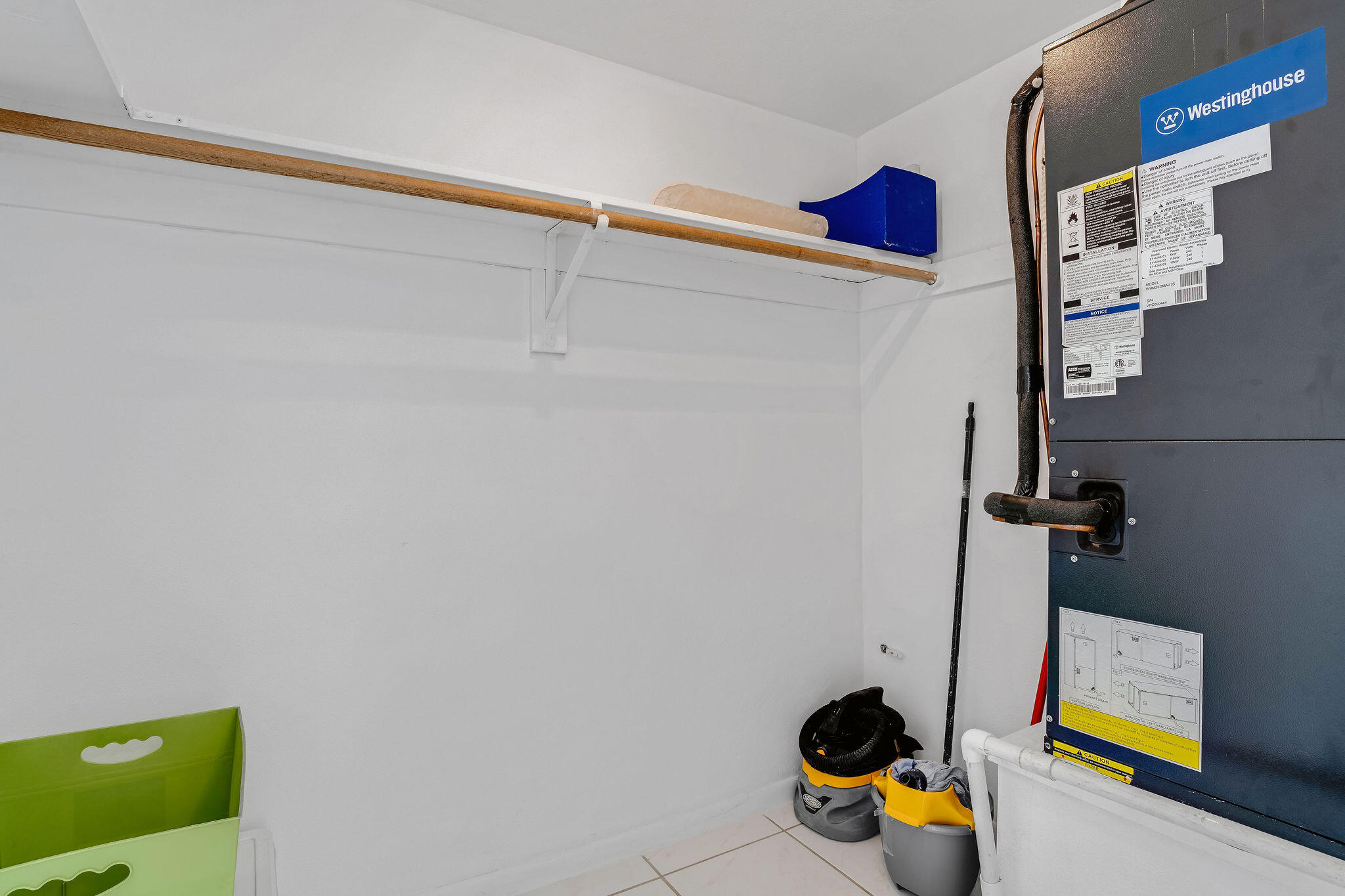 LIGHTHOUSE POINT GARDENS SOUTH - Residential