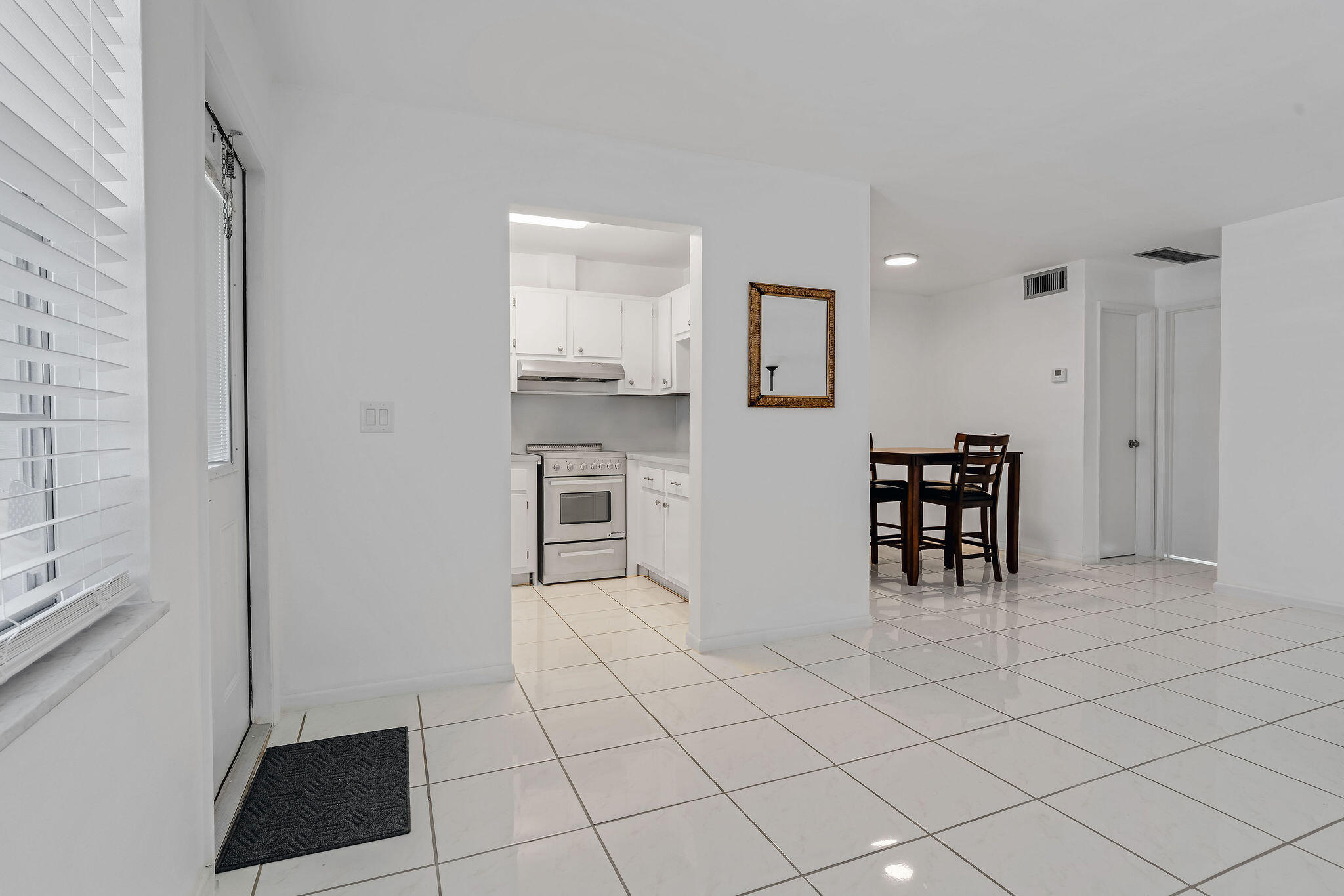 LIGHTHOUSE POINT GARDENS SOUTH - Residential