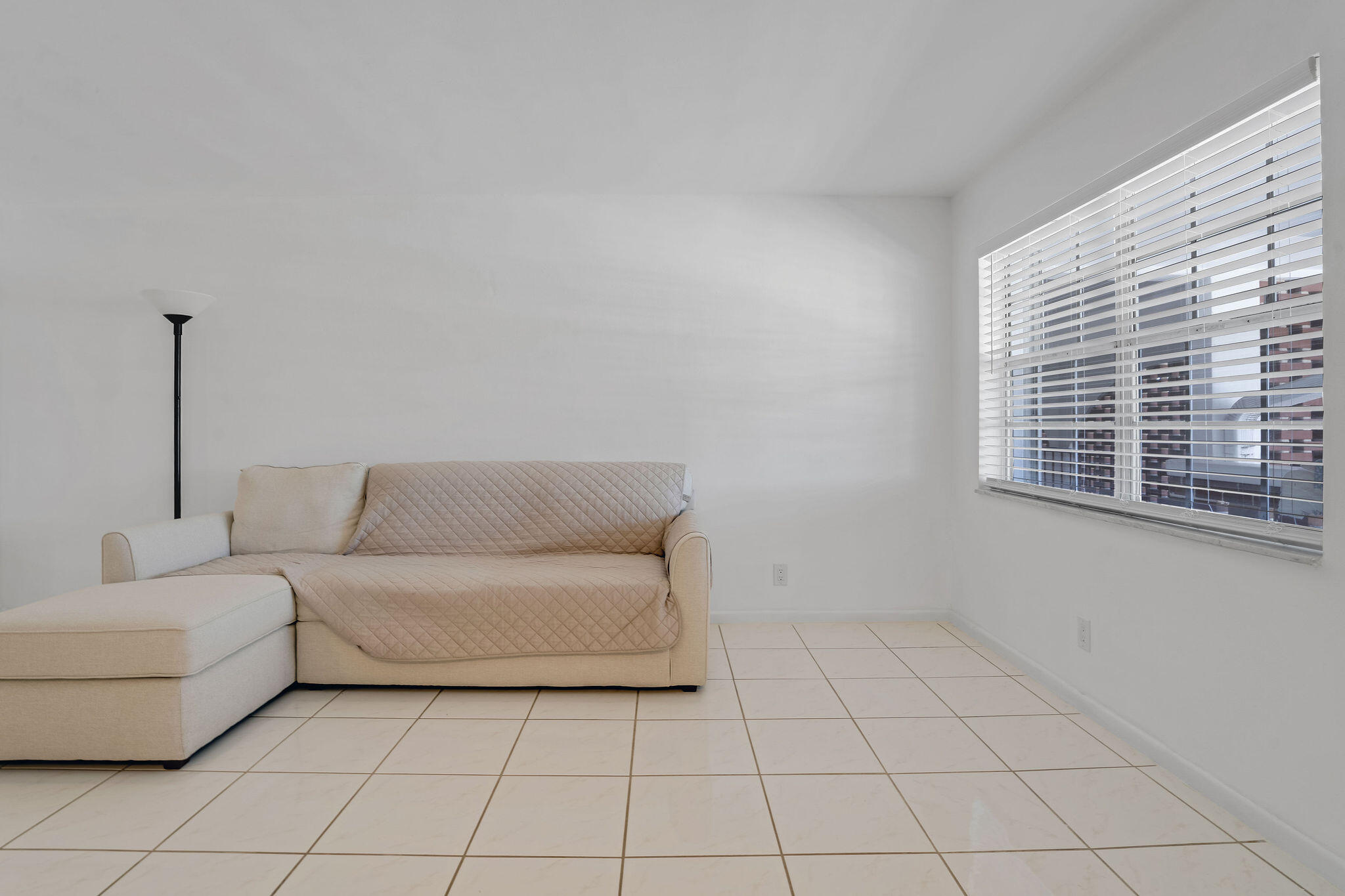 LIGHTHOUSE POINT GARDENS SOUTH - Residential