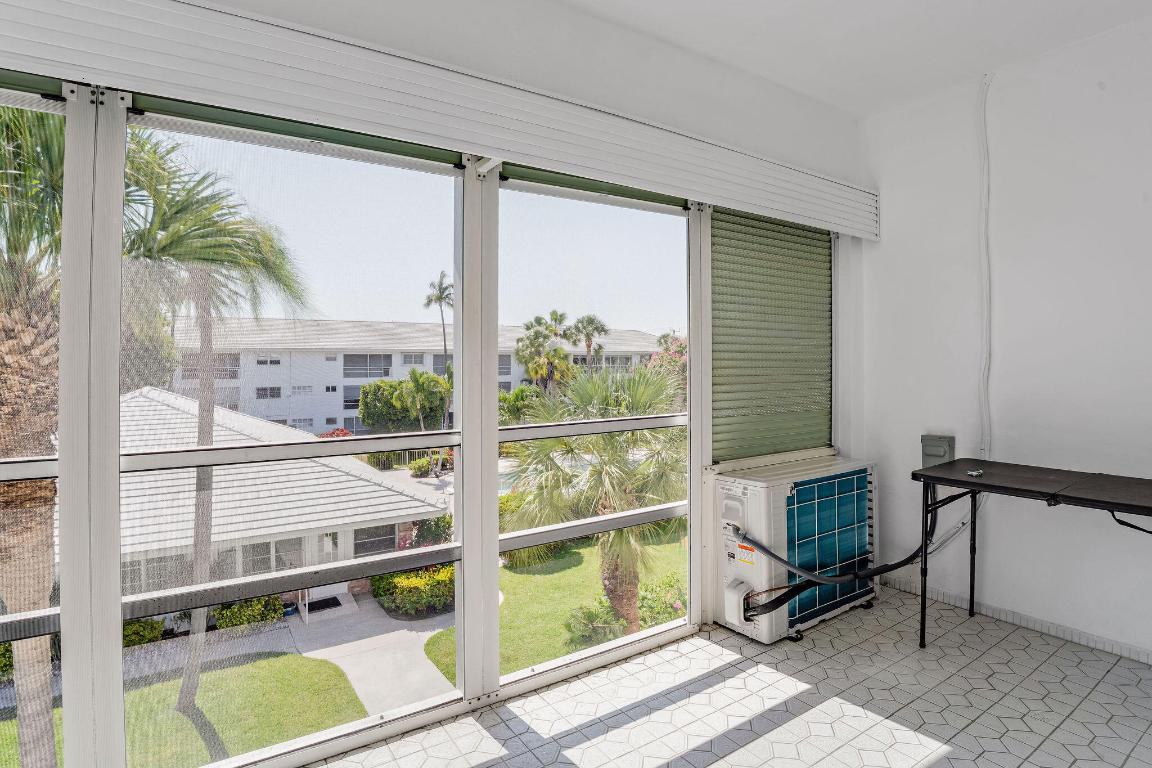 LIGHTHOUSE POINT GARDENS SOUTH - Residential