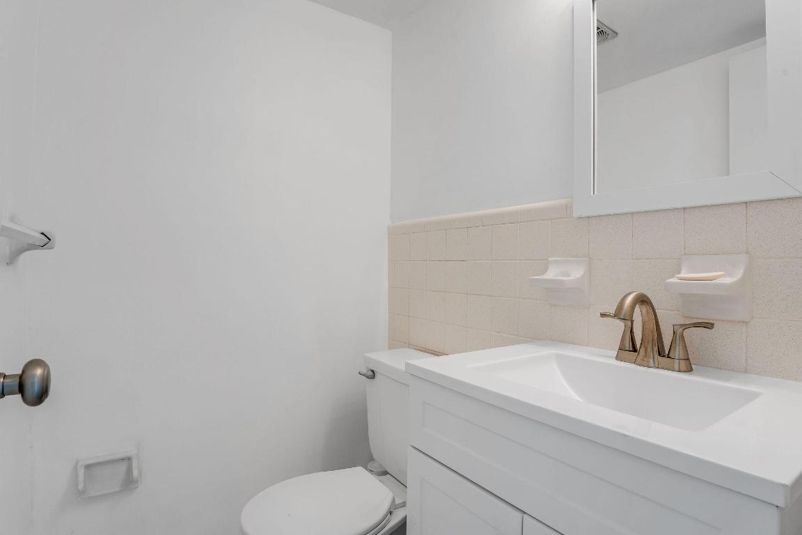 LIGHTHOUSE POINT GARDENS SOUTH - Residential