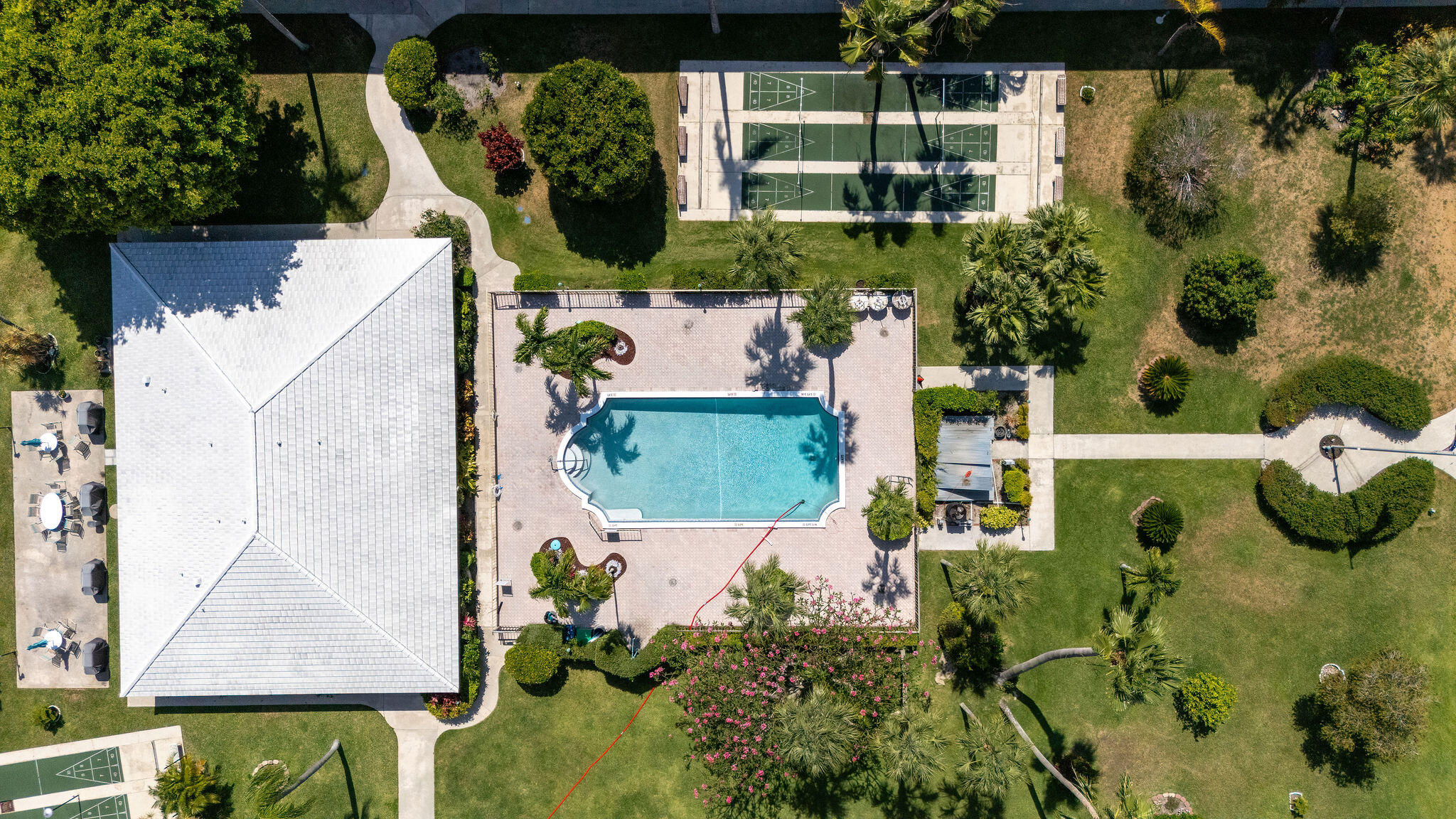 LIGHTHOUSE POINT GARDENS SOUTH - Residential