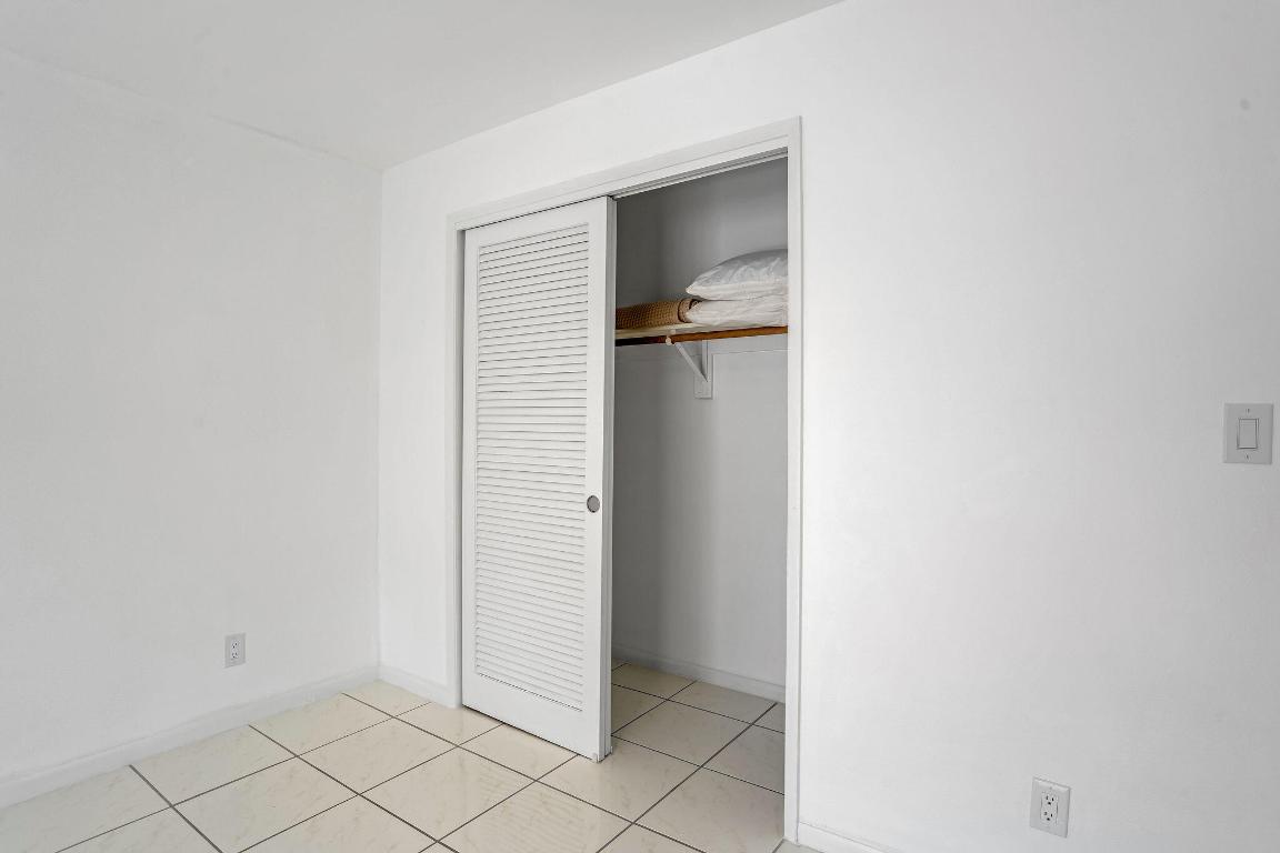 LIGHTHOUSE POINT GARDENS SOUTH - Residential