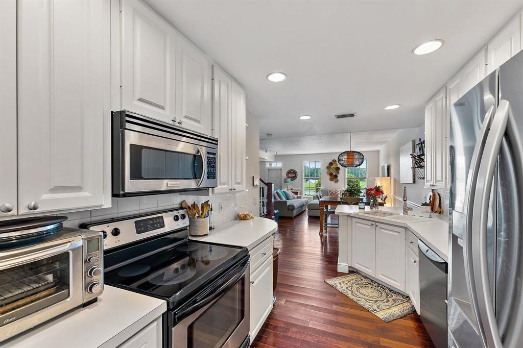 Charleston Court - Residential