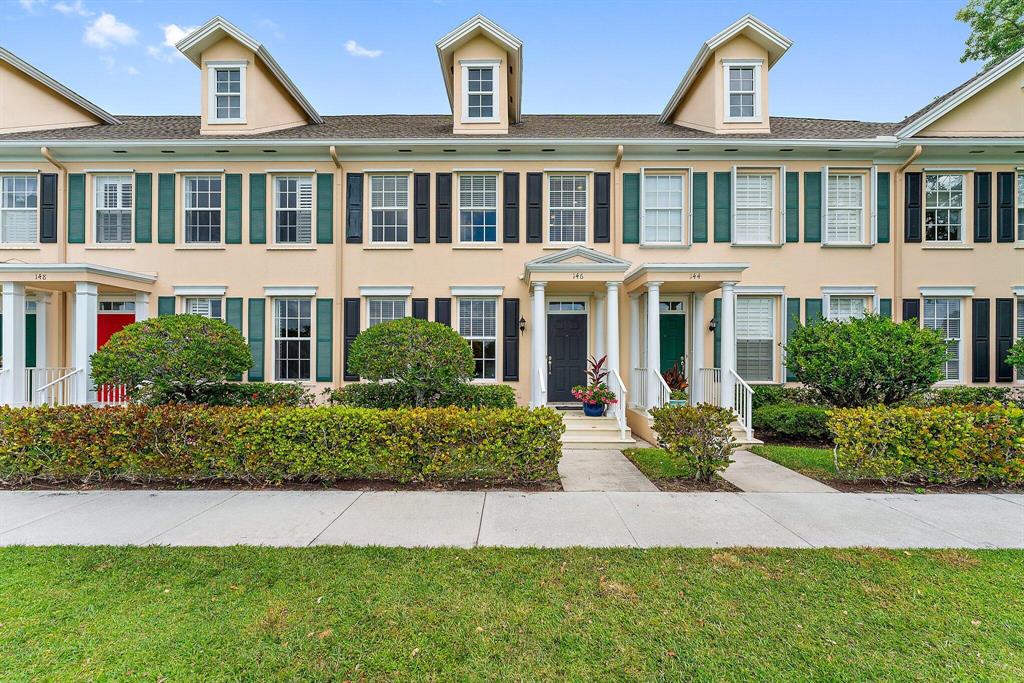 Charleston Court - Residential