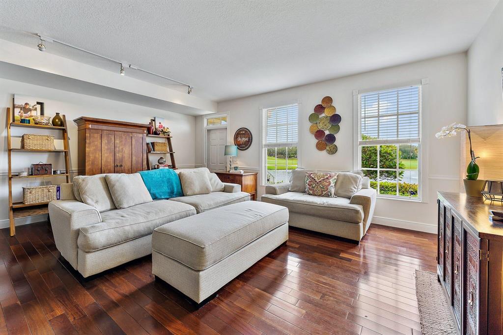 Charleston Court - Residential