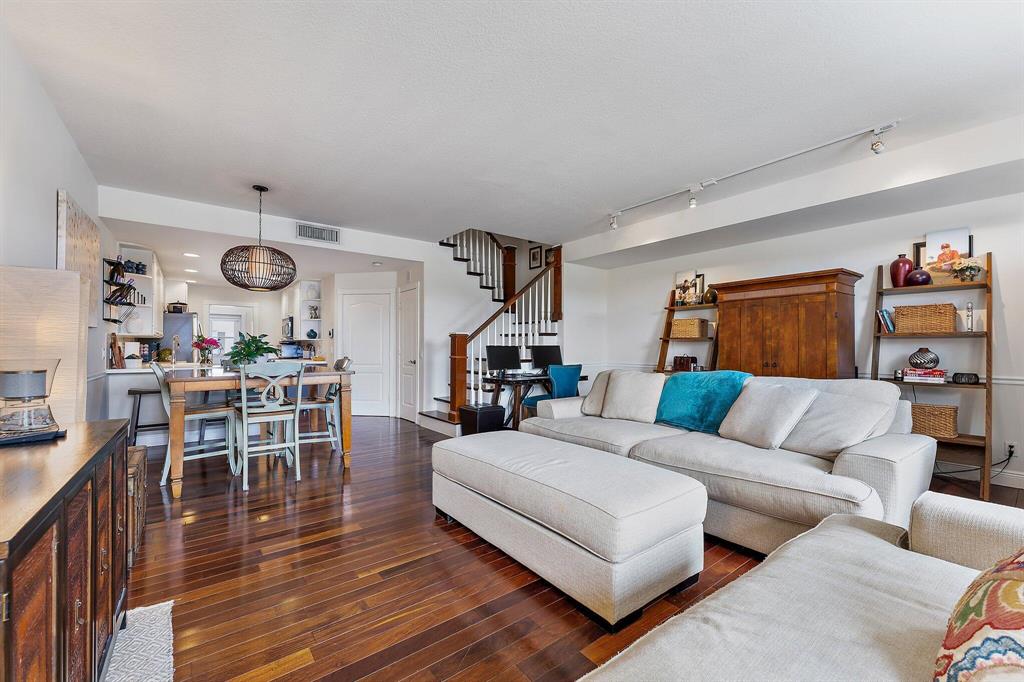 Charleston Court - Residential