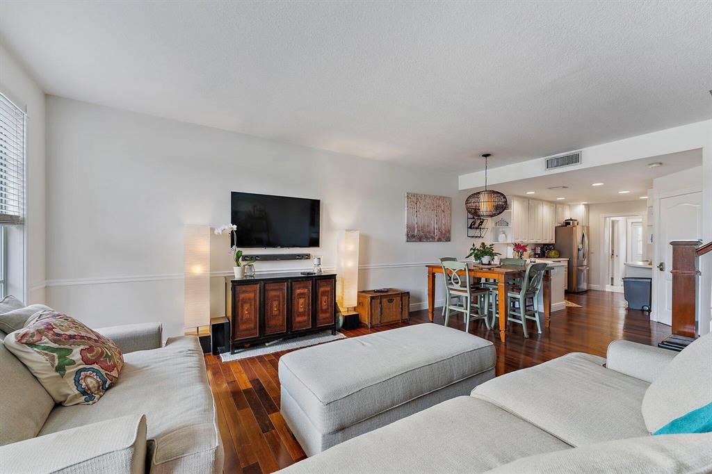 Charleston Court - Residential