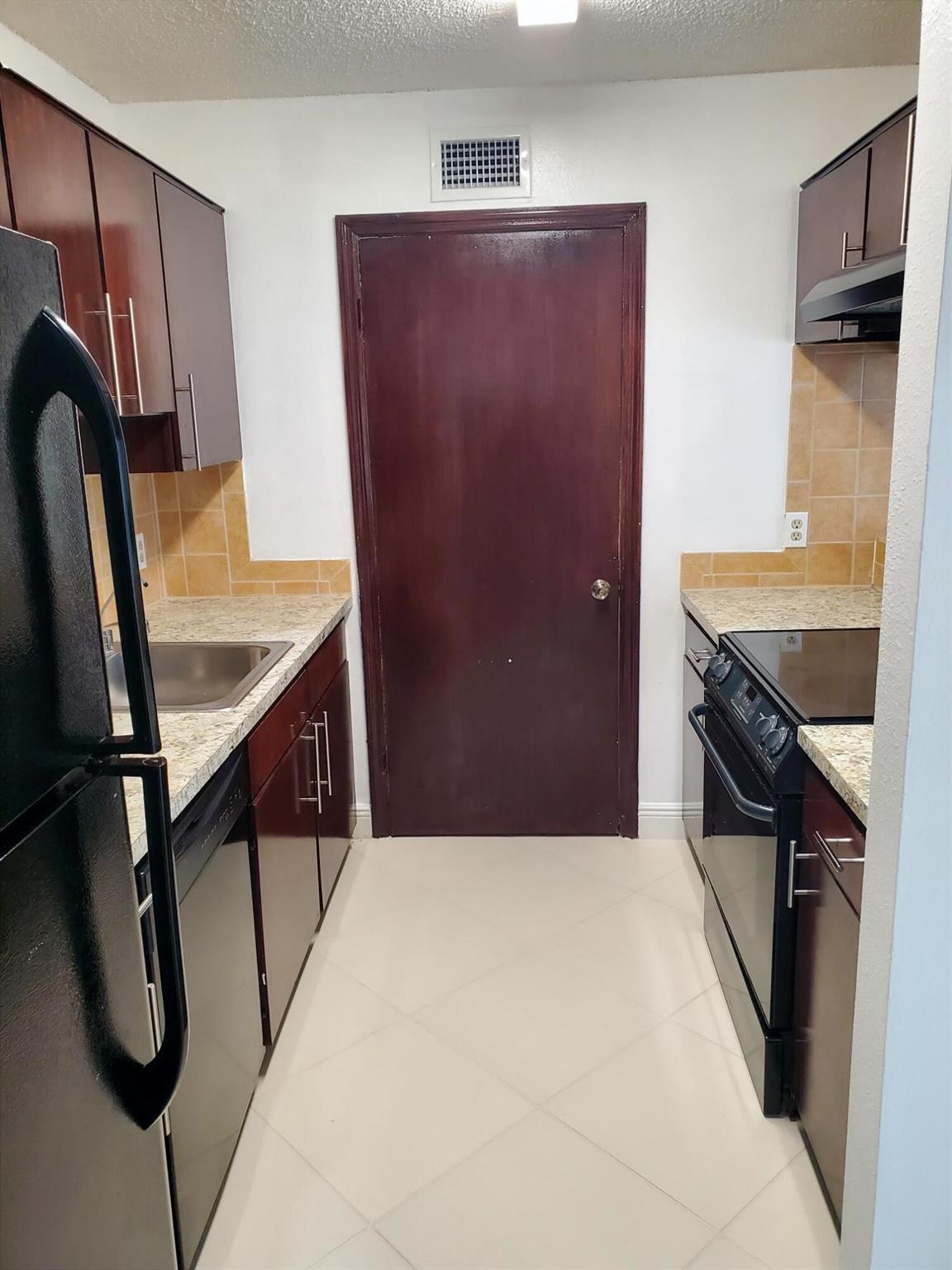 BOYNTON LANDINGS - Residential Lease