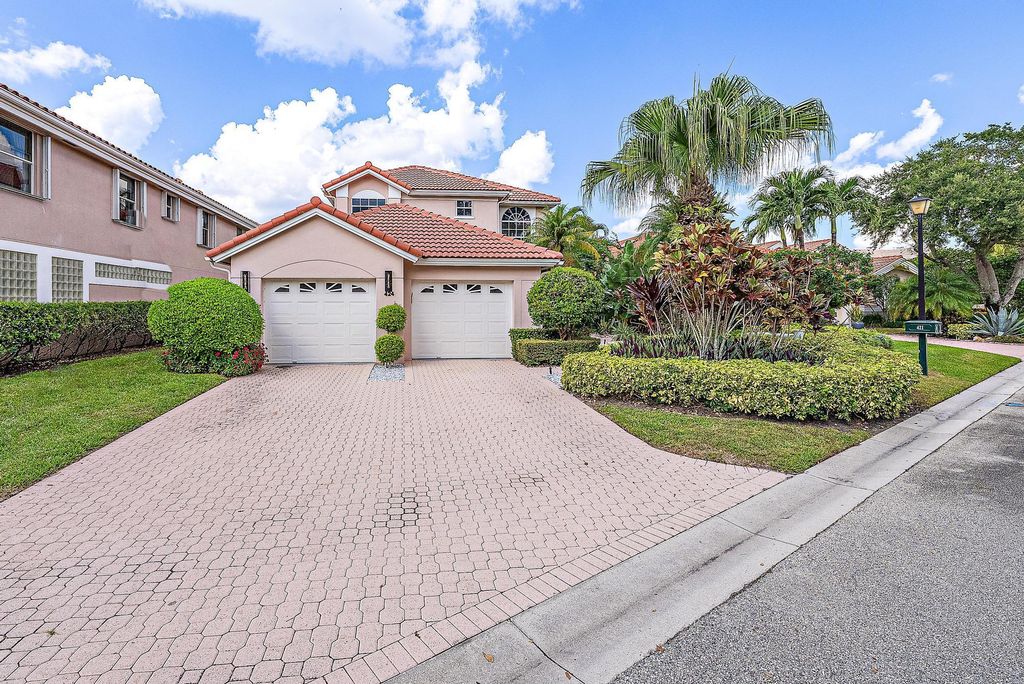Photo of 424 Eagleton Cove Way, Palm Beach Gardens, FL 33418 (MLS # R10918944)