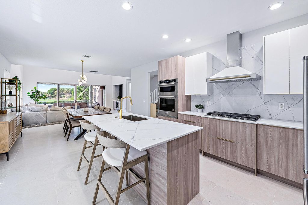 Photo of 424 Eagleton Cove Way, Palm Beach Gardens, FL 33418 (MLS # R10918944)