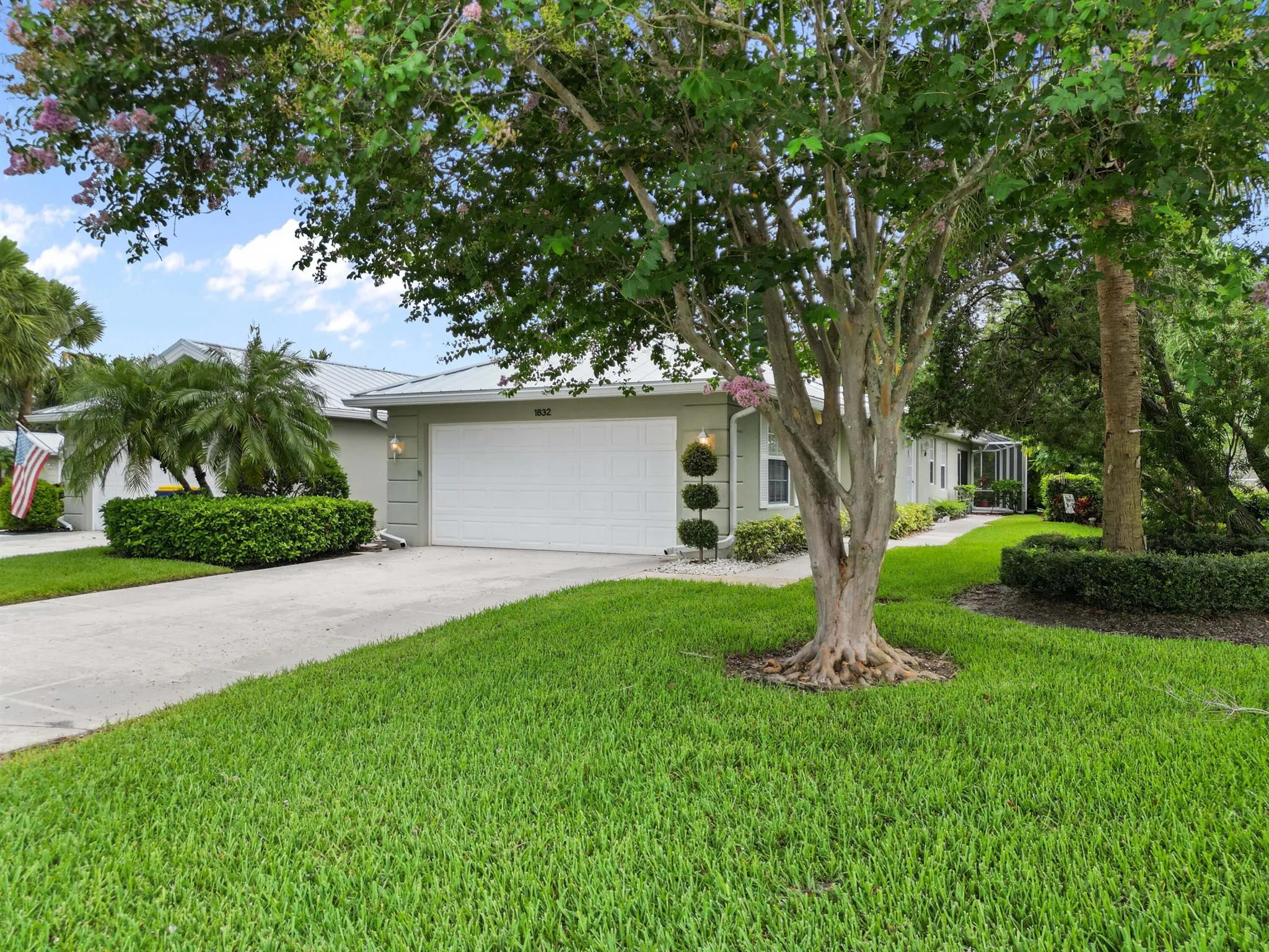 1832 SW Springfield Ct  
