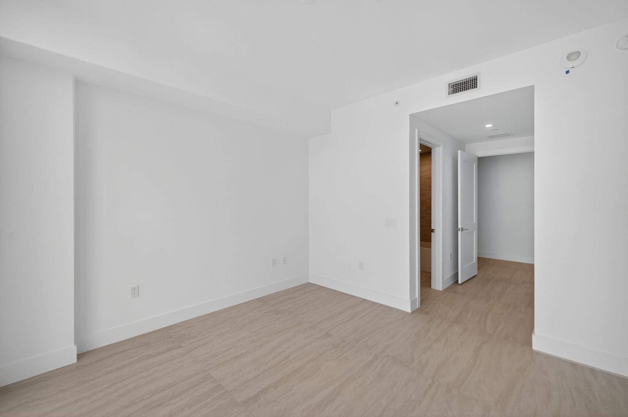 SELENE OCEANFRONT RESIDEN - Residential Lease