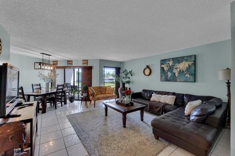 5650 Camino Del Sol 205 Boca Raton FL 33433