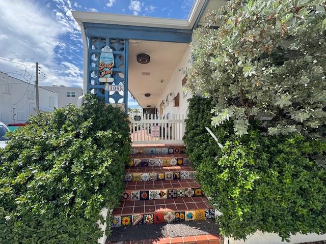 308 Monroe St
