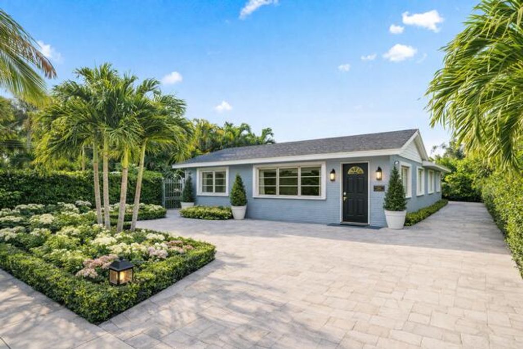 Photo of 368 Plymouth Road, West Palm Beach, FL 33405 (MLS # R11149451)