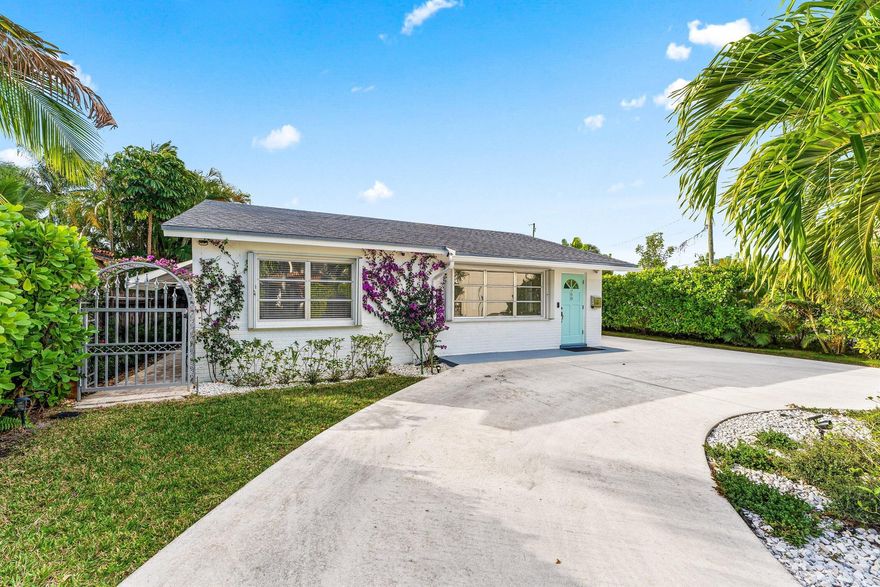 Is there a 4-bed home in SoSo walking distance to the Intracoastal?Yes: Located in West Palm Beach's sought-after SoSo neighborhood, this CBS 4-bed, 4.5-bath home offers a split floor plan, solid mahogany bamboo flooring, crown molding, and dual-zone A/C systems (2017 & 2024).Each bedroom has its own  bath, offering comfort and privacy throughout. Enjoy new upgraded exterior pavers, a private gazebo, and space for a pool. Walk to the Intracoastal Waterway and South Olive Park. Just minutes to downtown West Palm Beach, The Square, Palm Beach island, and top-rated schools. No HOA. A rare find for buyers seeking prime location, flexibility, and indoor-outdoor potential in one of the city's most desirable coastal communities in Palm Beach County. Call me for a private tour & see for yourself