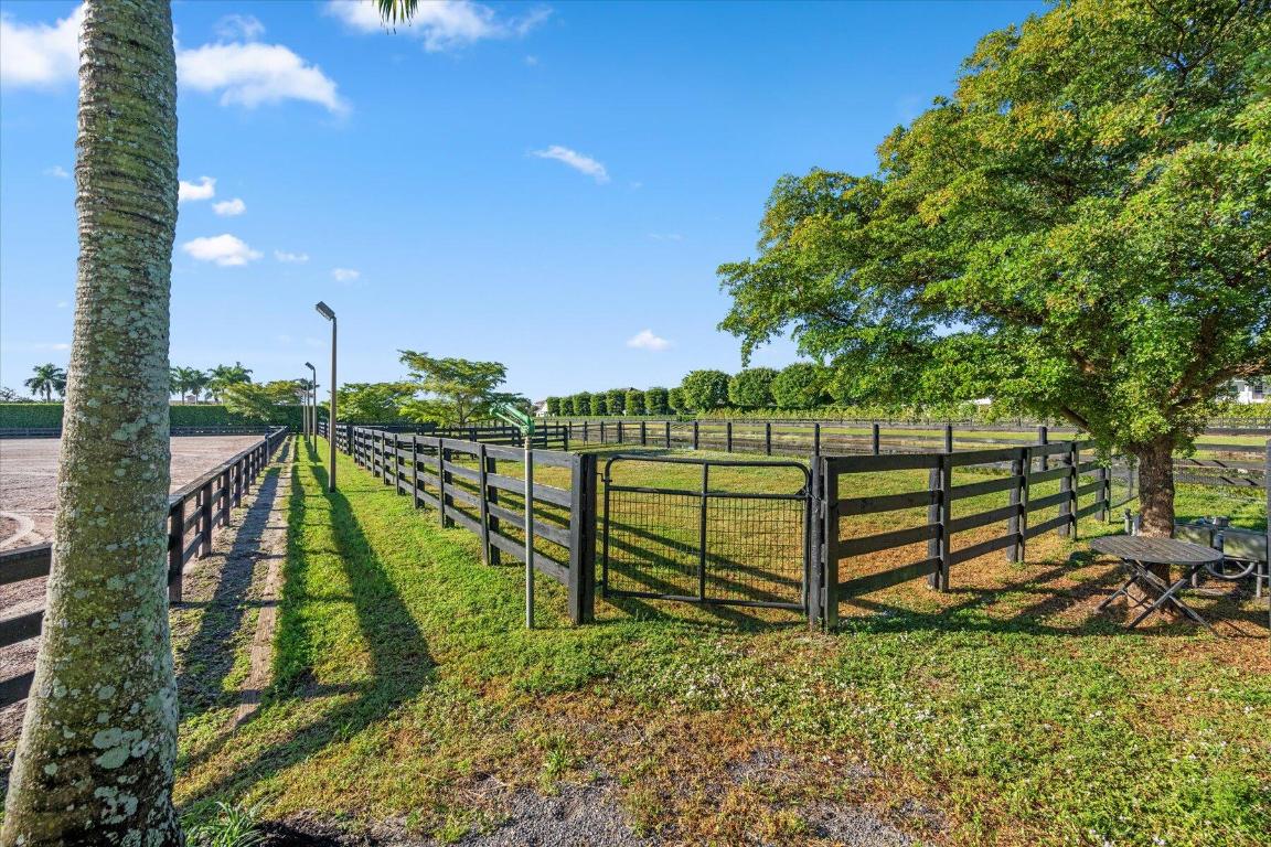 GRAND PRIX VILLAGE SOUTH - Residential