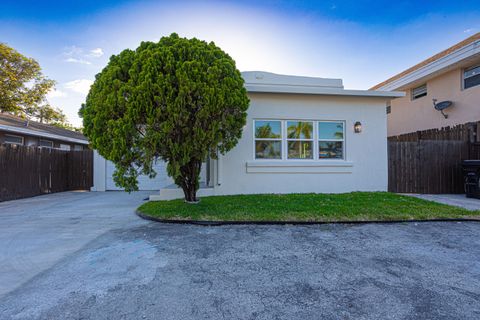 A home in Lake Worth Beach