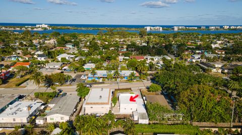 A home in Lake Worth Beach