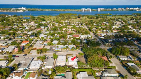 A home in Lake Worth Beach