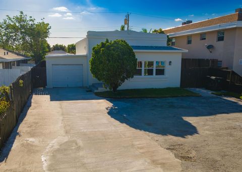 A home in Lake Worth Beach