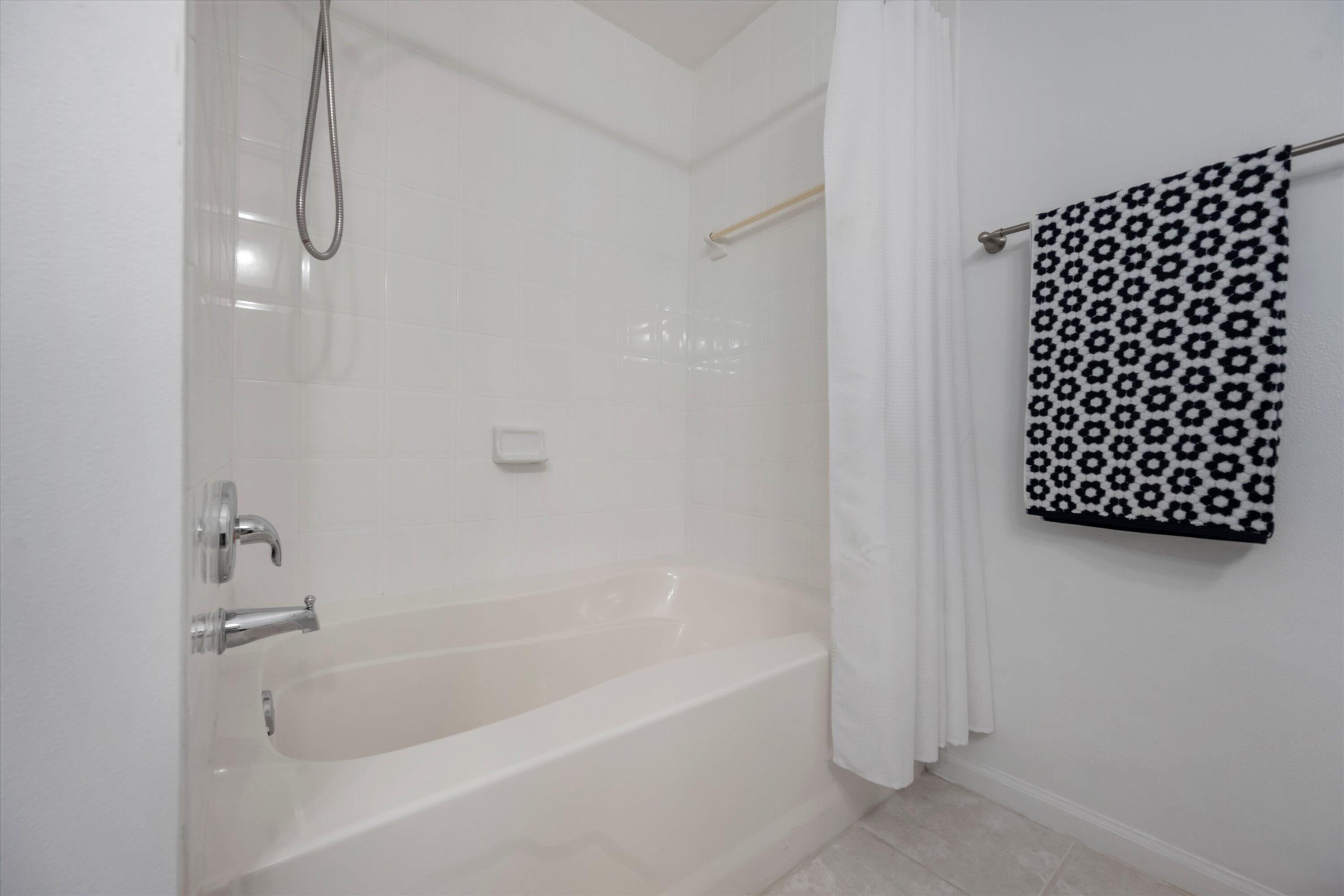 ST ANDREWS AT POLO CLUB CONDO - Residential Lease