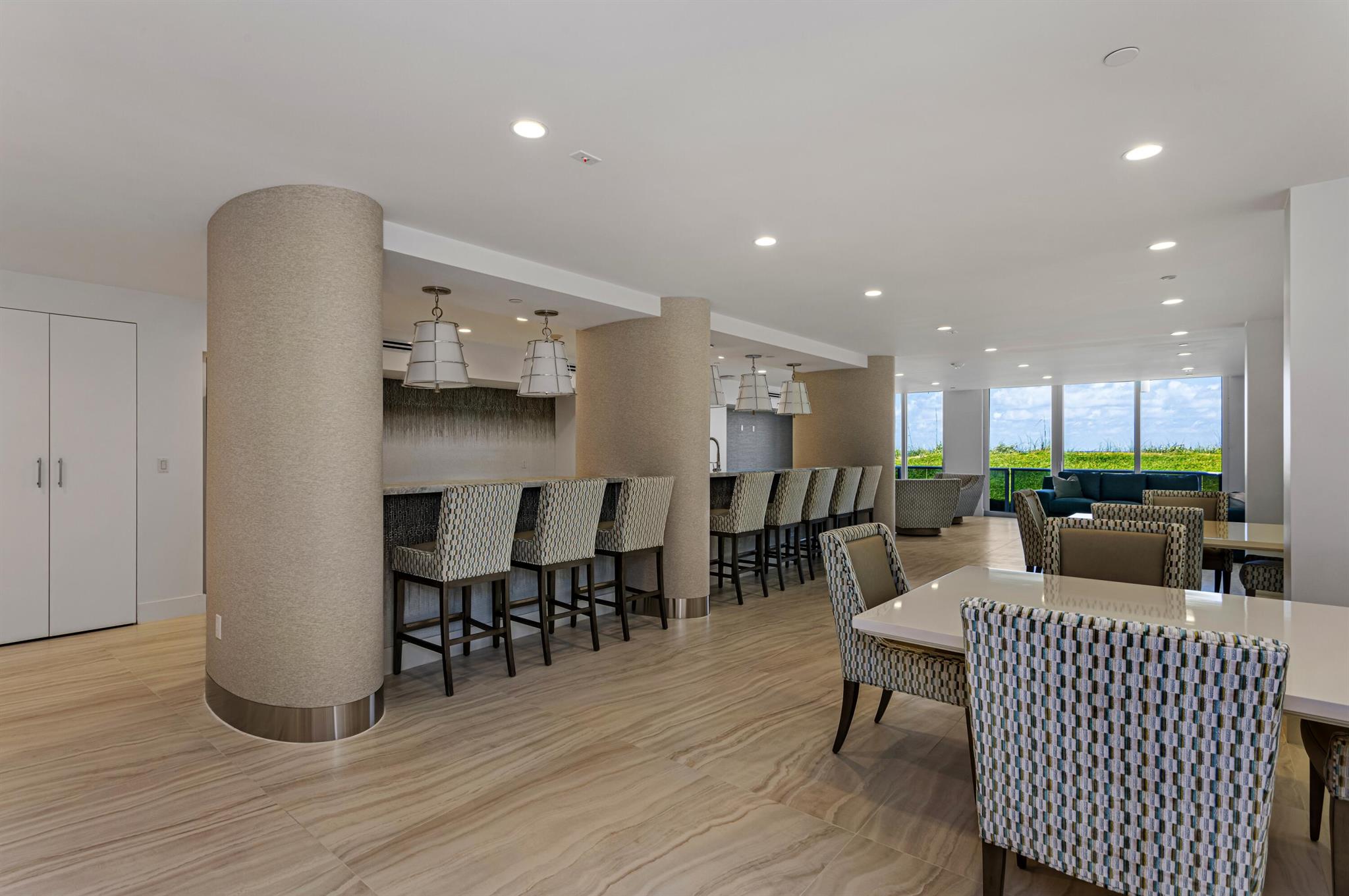 BERESFORD CONDO - Residential