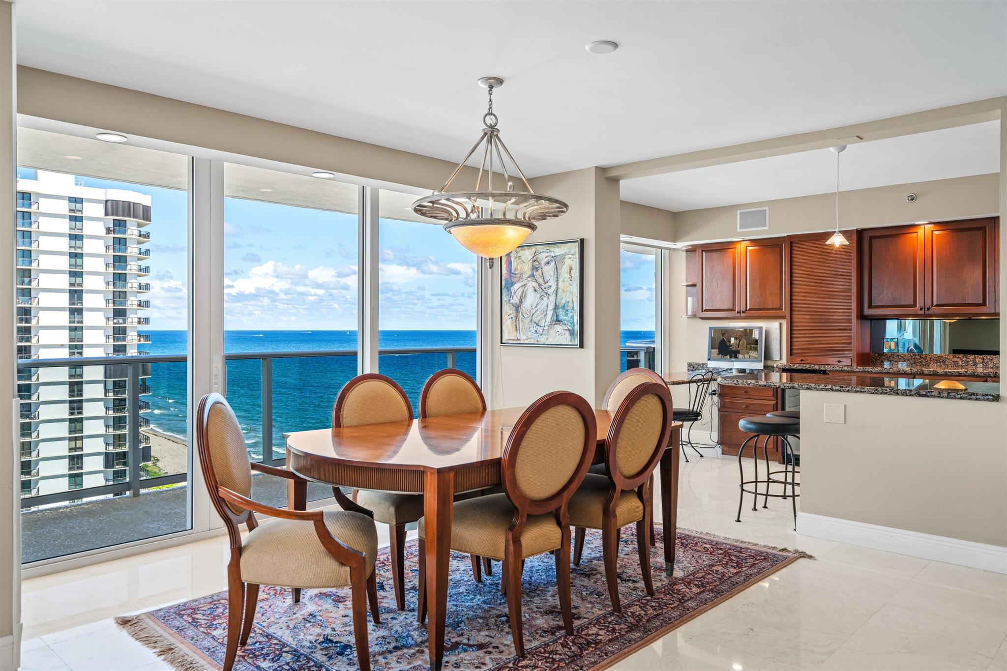 BERESFORD CONDO - Residential