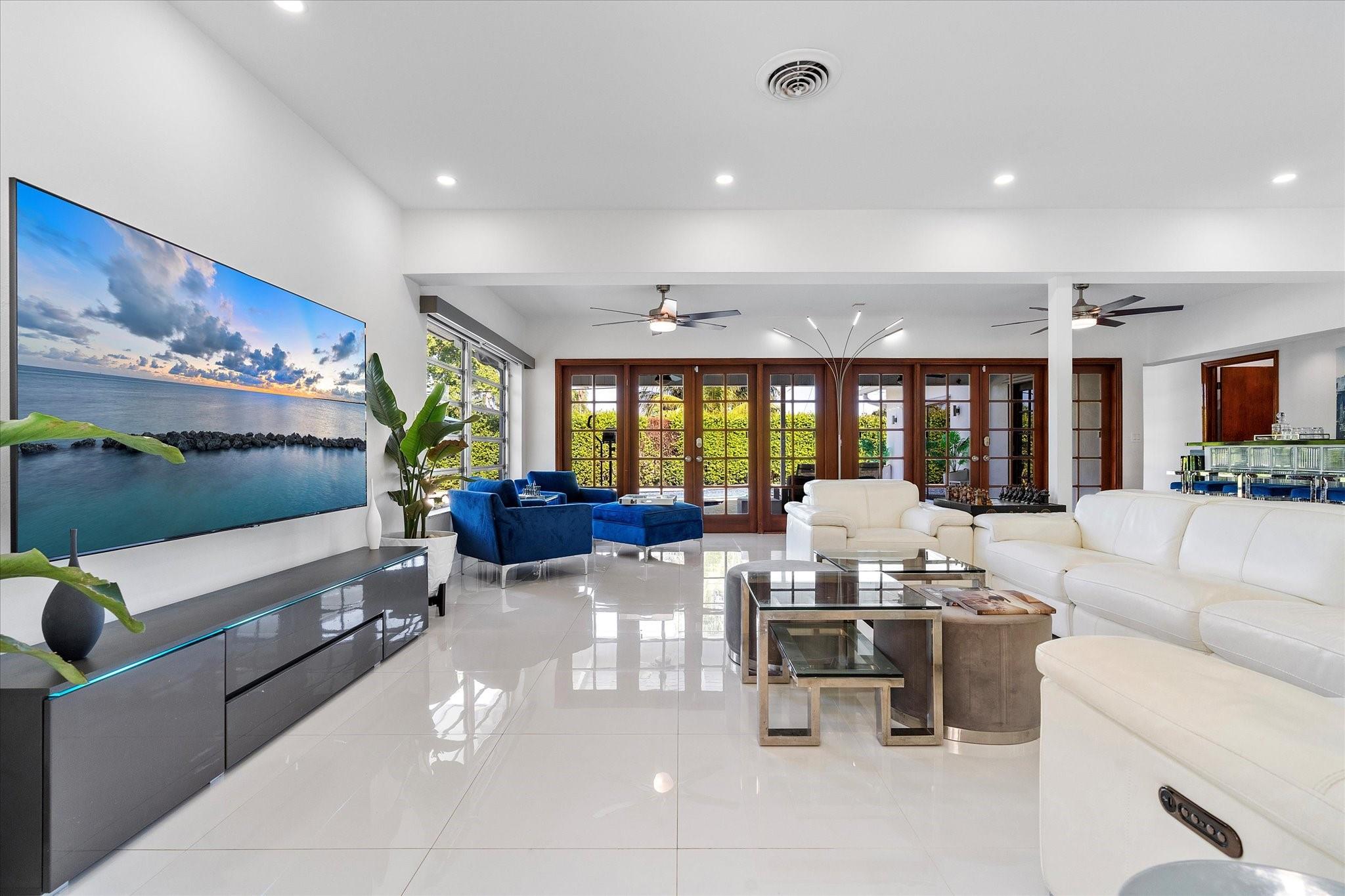 Hollywood Hills 6-22 B - Residential Lease