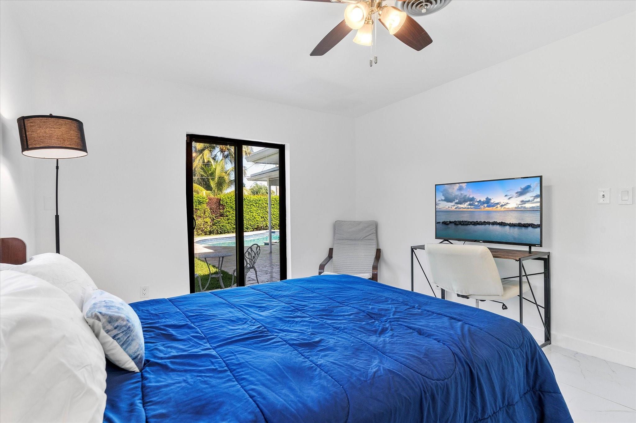 Hollywood Hills 6-22 B - Residential Lease