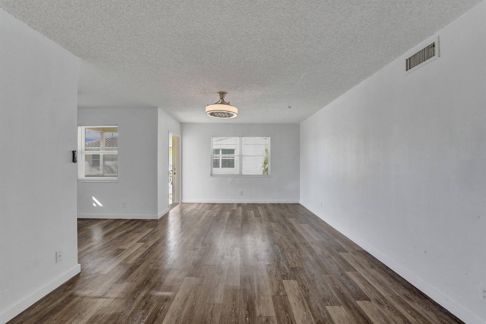 LANDINGS HARBORAGE CONDO - Residential Lease