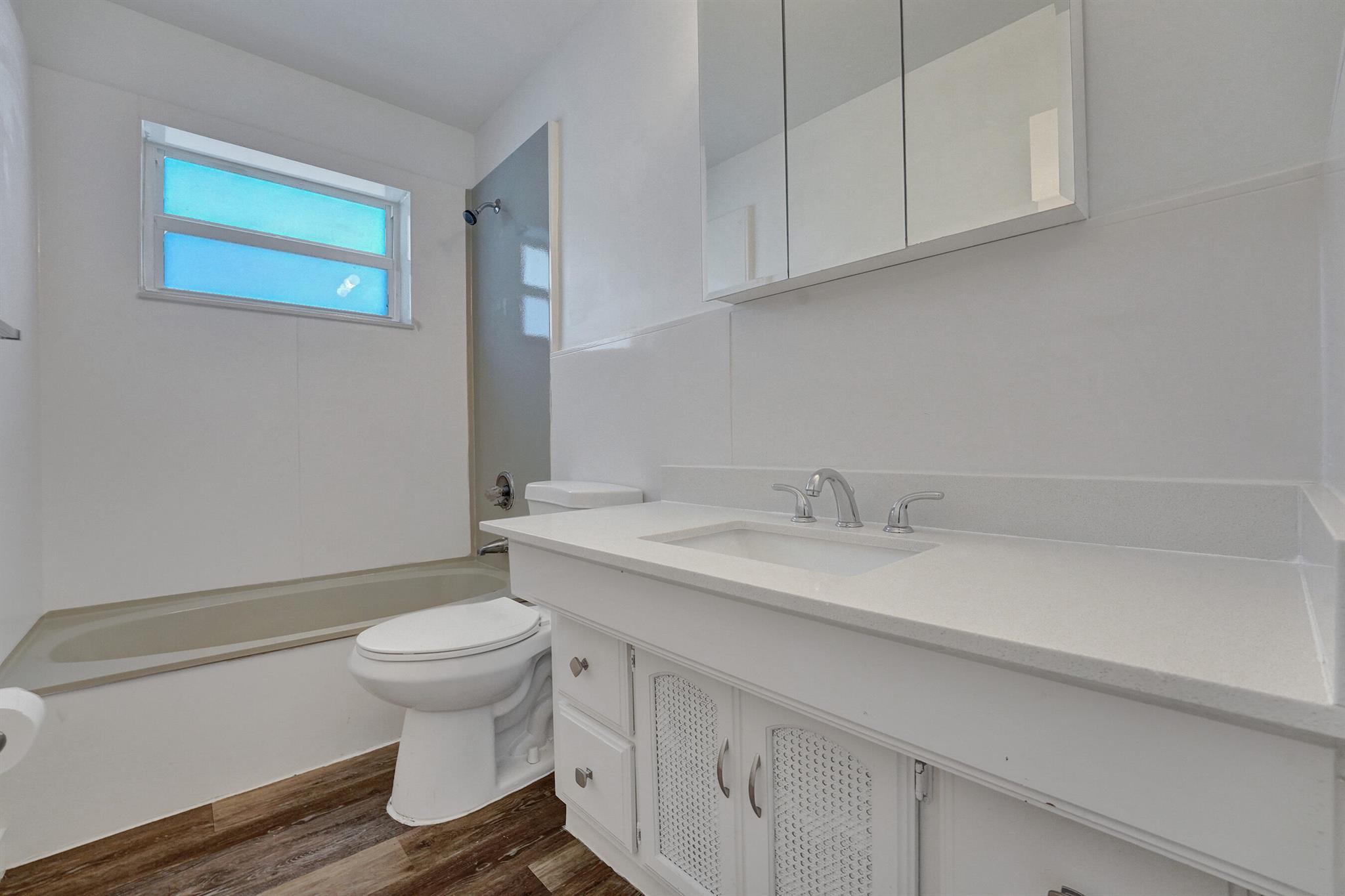 LANDINGS HARBORAGE CONDO - Residential Lease