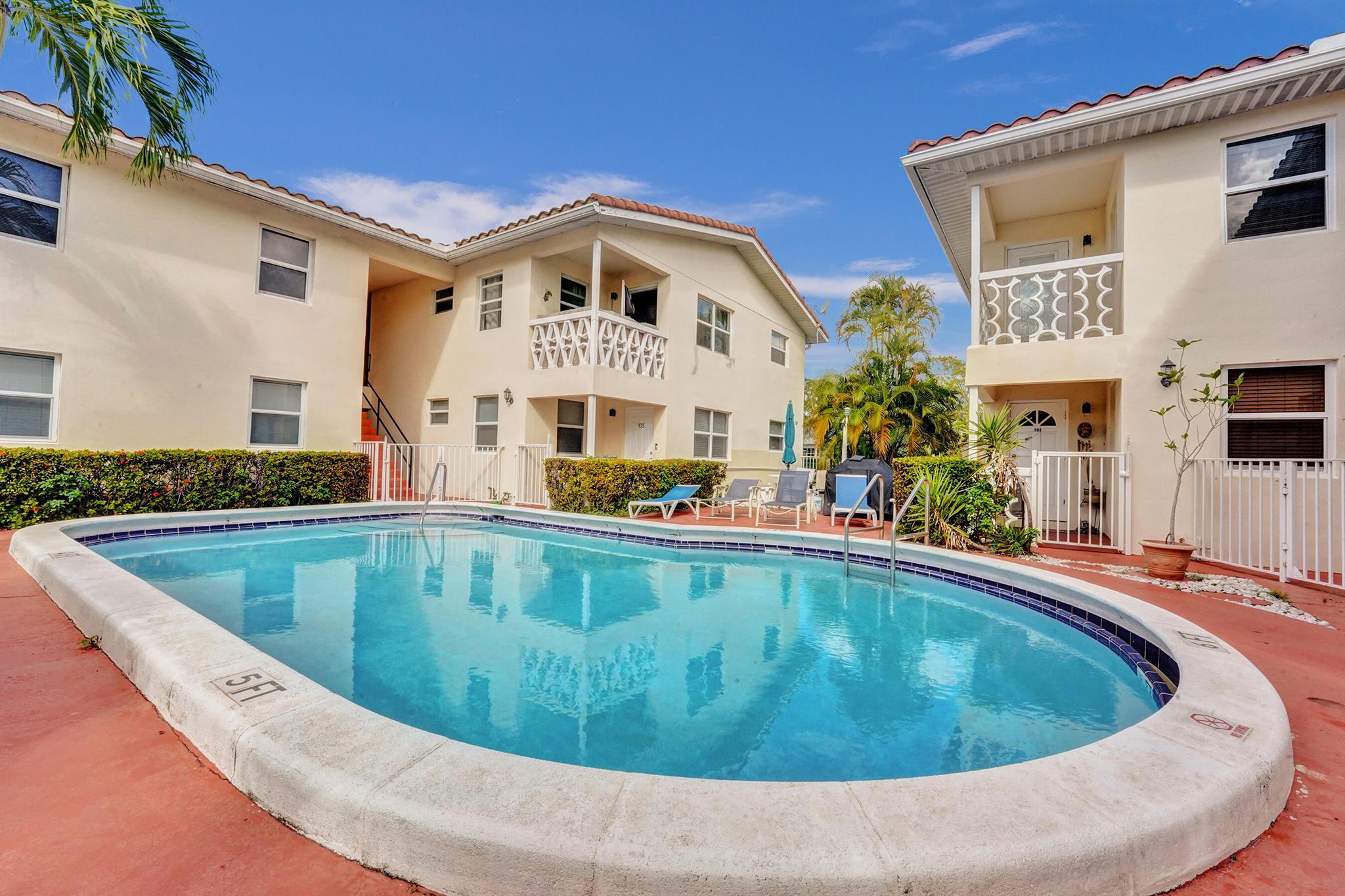 LANDINGS HARBORAGE CONDO - Residential Lease