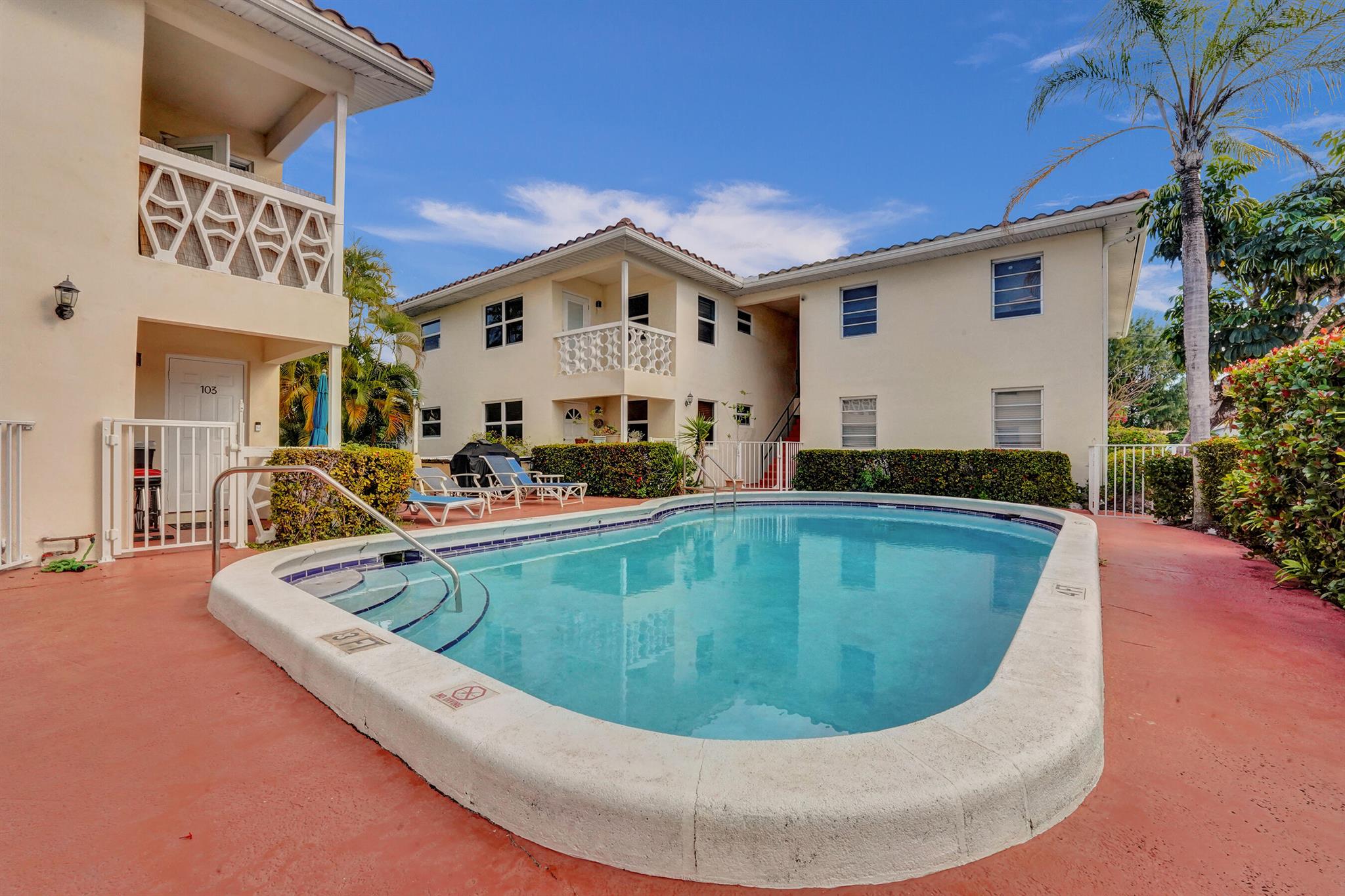 LANDINGS HARBORAGE CONDO - Residential Lease