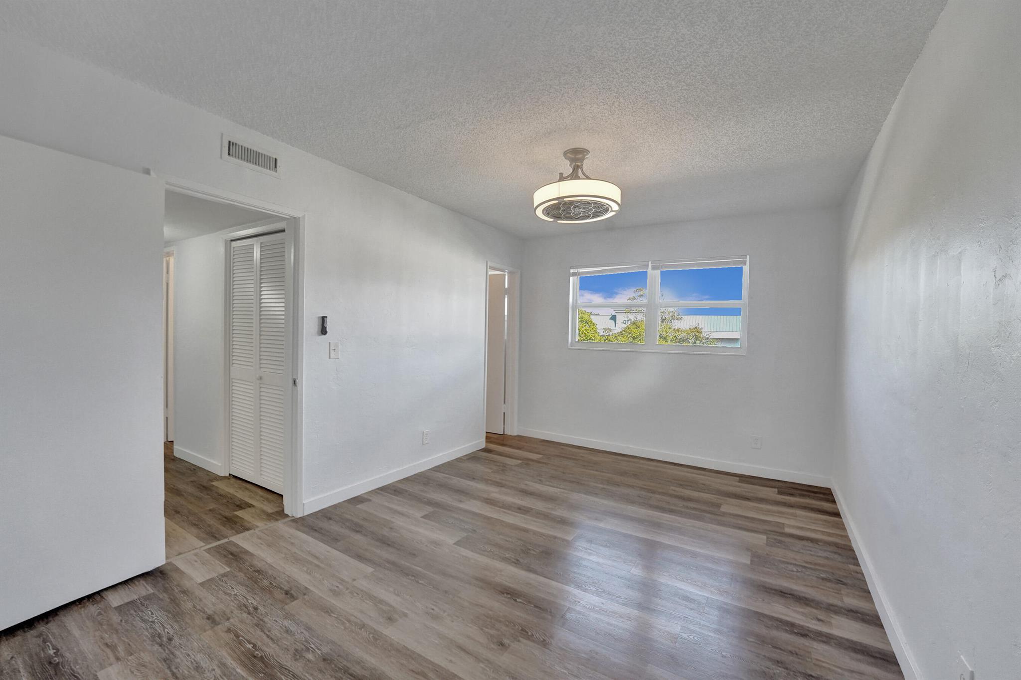 LANDINGS HARBORAGE CONDO - Residential Lease