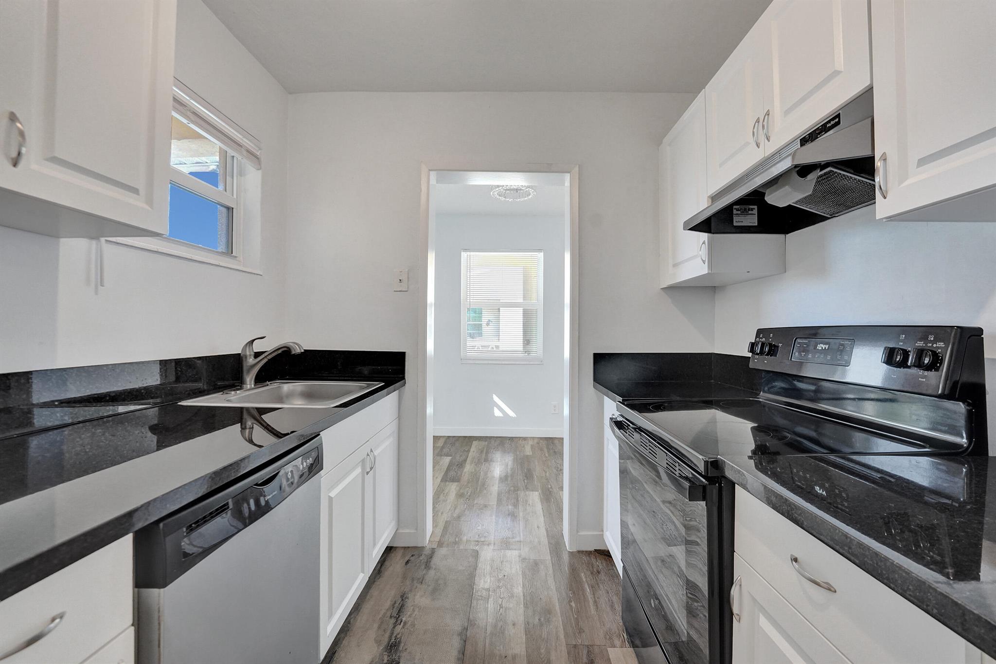 LANDINGS HARBORAGE CONDO - Residential Lease