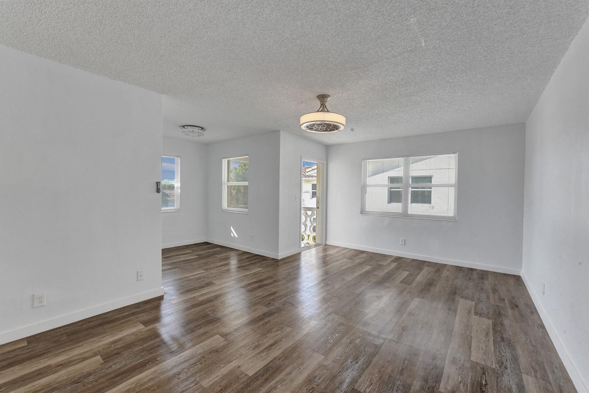 LANDINGS HARBORAGE CONDO - Residential Lease