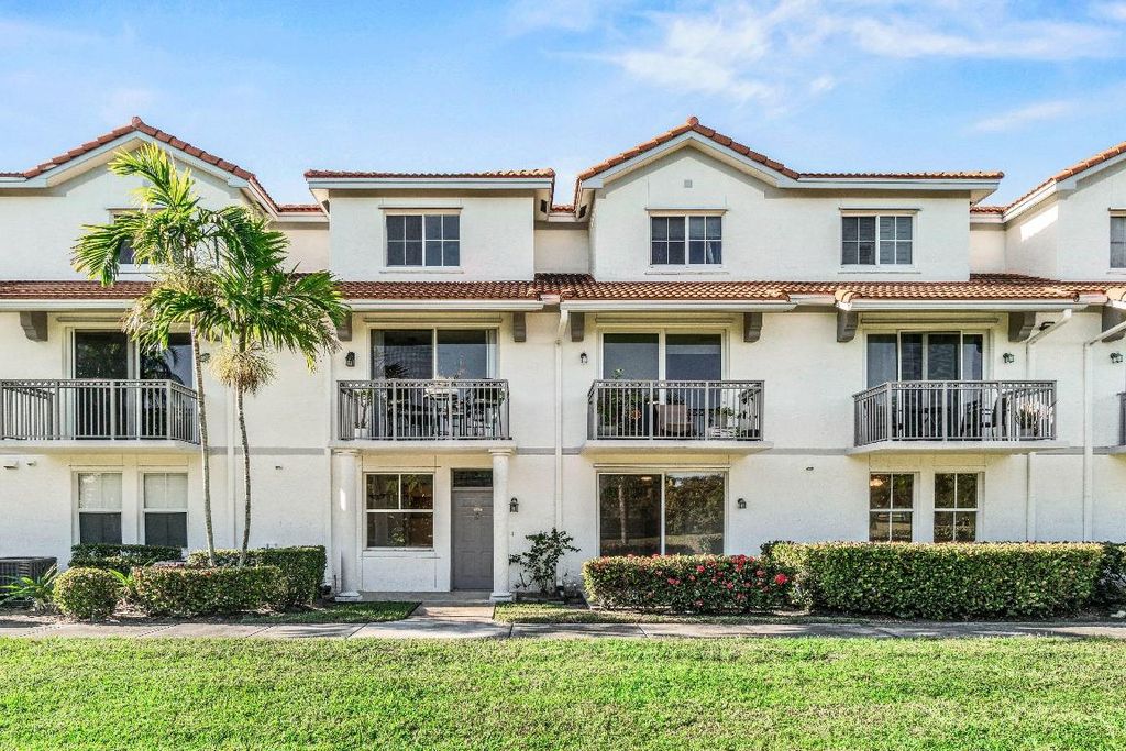 Photo of 2058 Alta Meadows Lane #2511, Delray Beach, FL 33444 (MLS # R11151991)