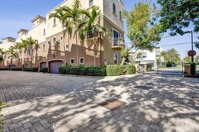 Santa Barbara Estates Res - Residential