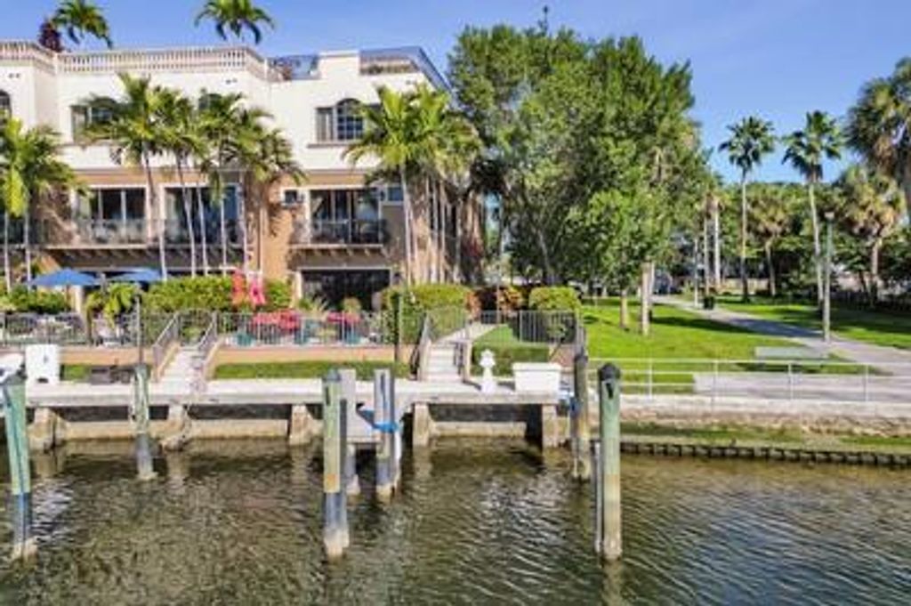 Photo of 2260 SE 7 Street, Pompano Beach, FL 33062 (MLS # F10543173)