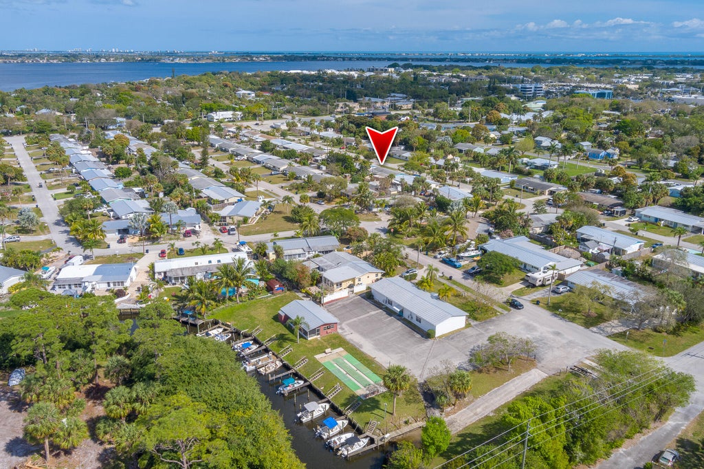 Photo of 436 SE Fini Drive, Stuart, FL 34996 (MLS # R10984866)