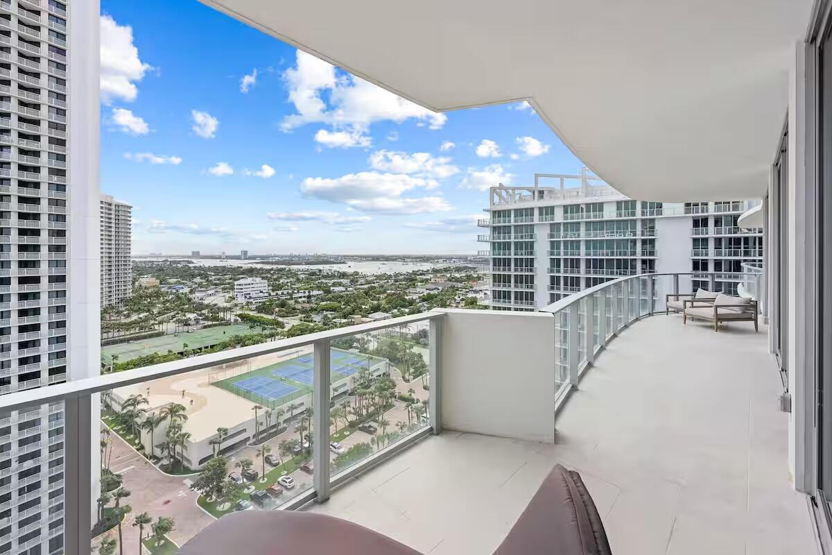 3100 N Ocean Drive