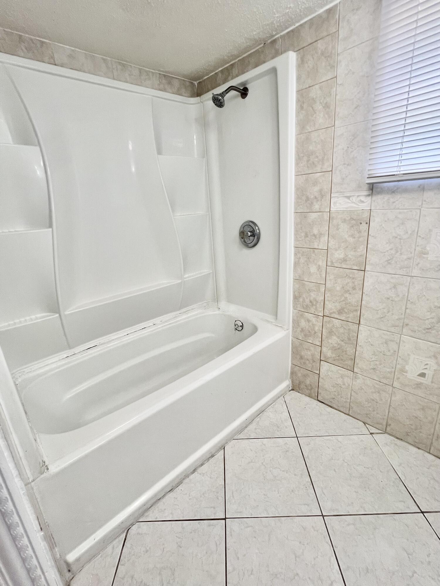 BEVERLY PARK - Residential Income