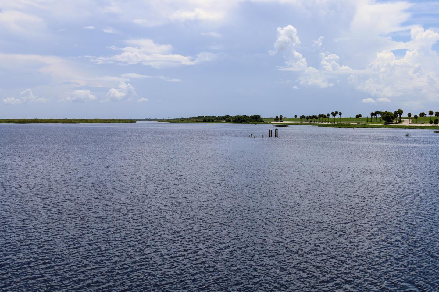 63000 Western Agricultura - Land