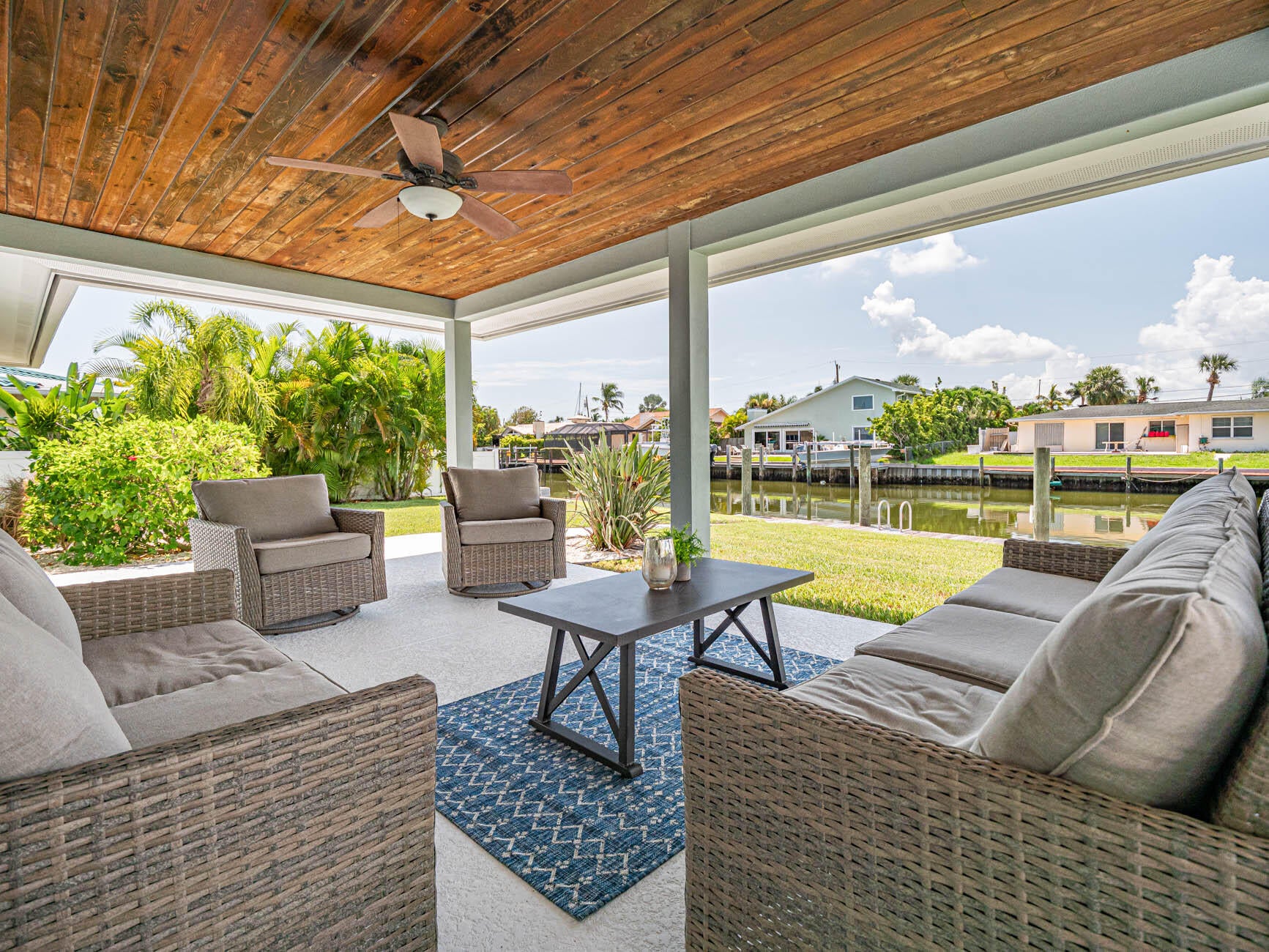 255 MARINA Drive