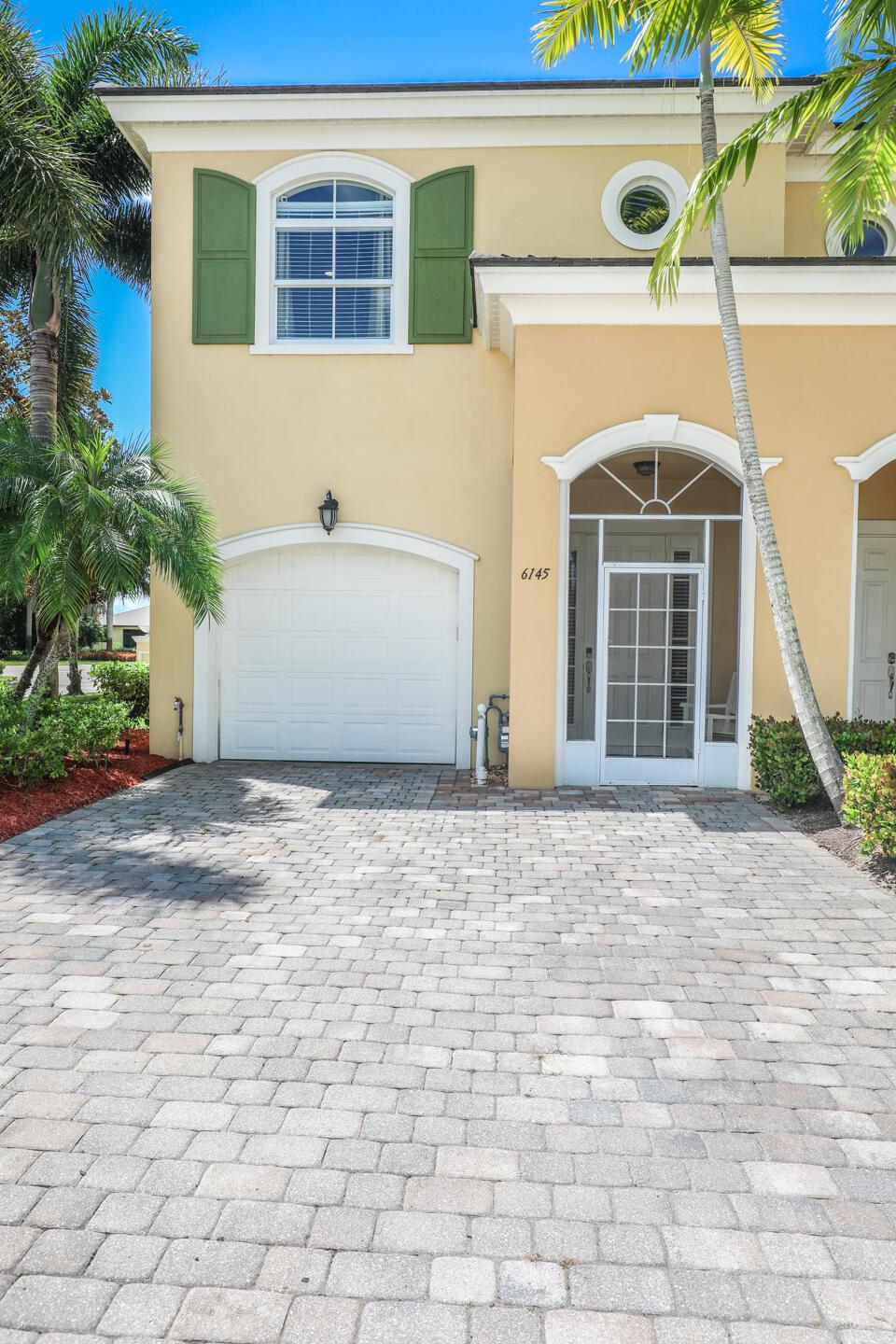 ST ANDREWS TOWNHOMES - Residential