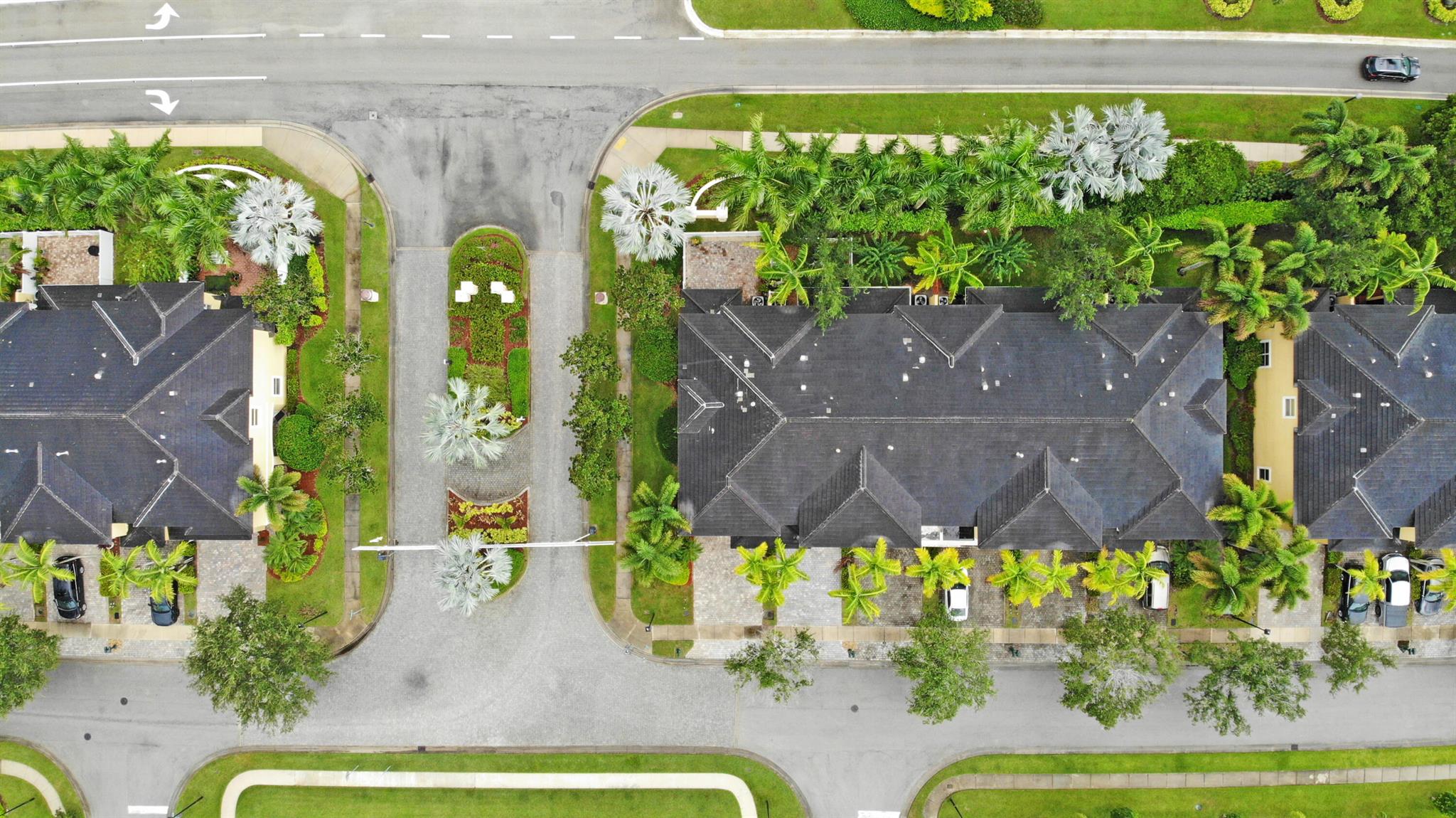 ST ANDREWS TOWNHOMES - Residential