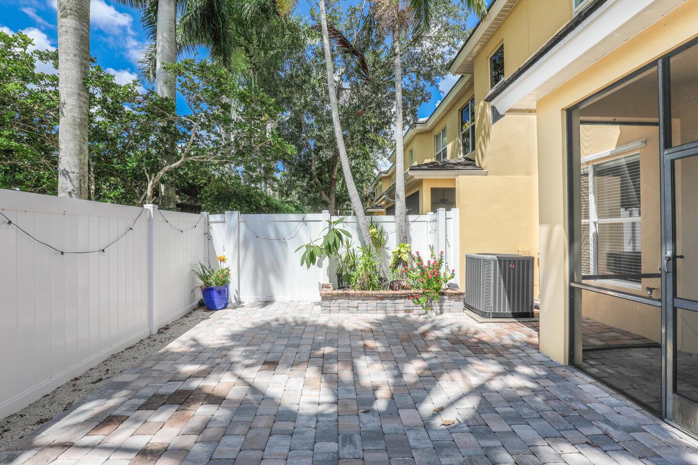 ST ANDREWS TOWNHOMES - Residential