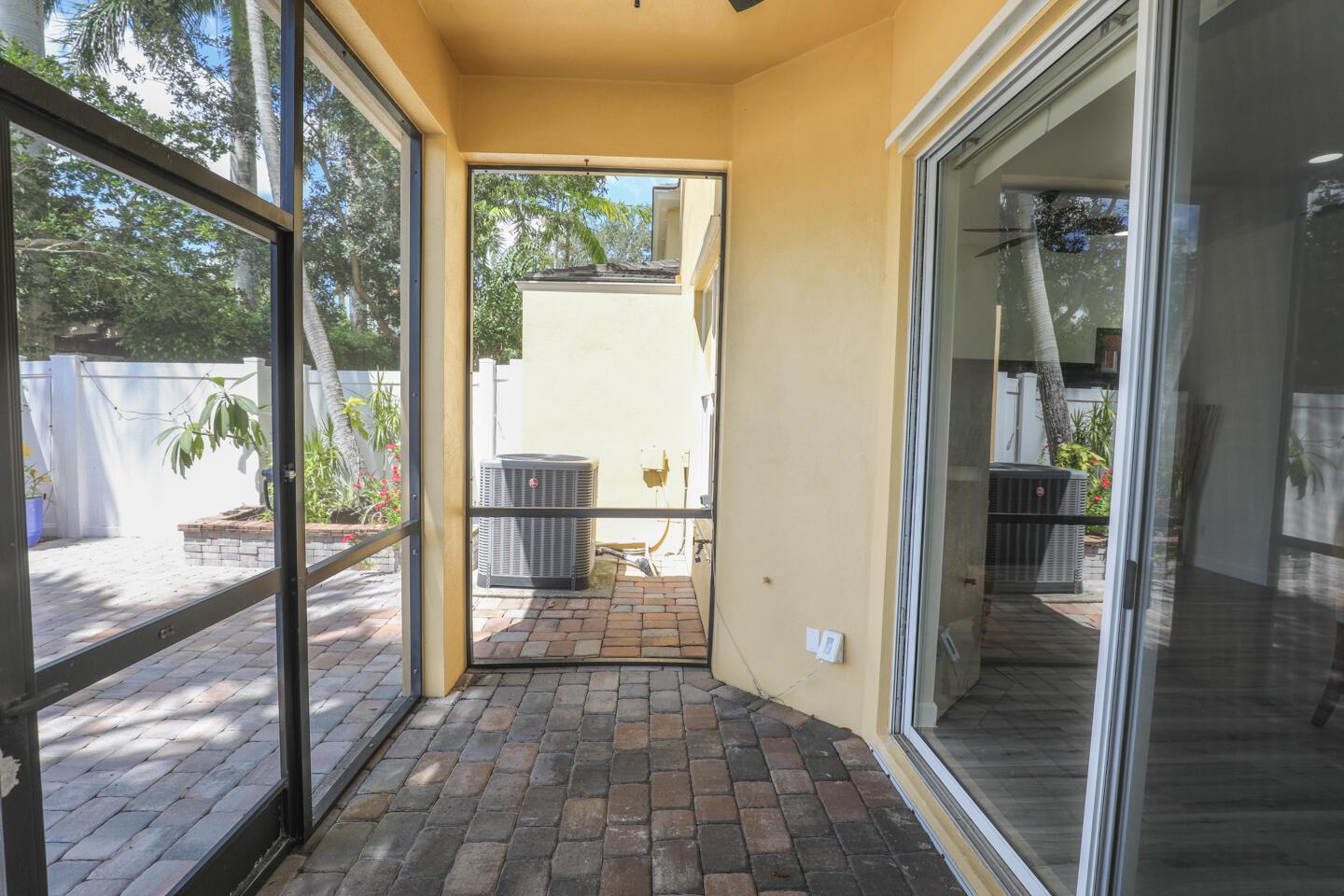 ST ANDREWS TOWNHOMES - Residential